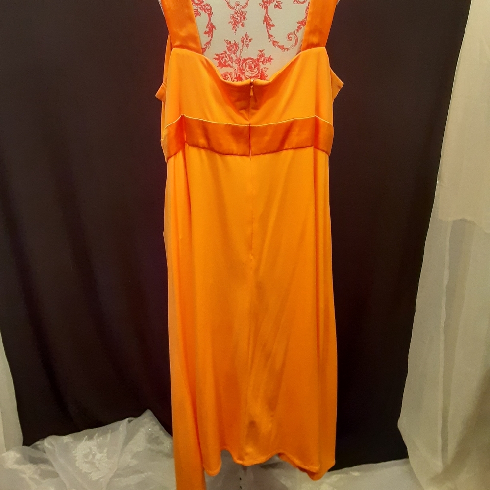 Dress - Picture 2 of 3